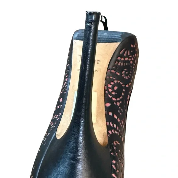 Dior Stilettos Size 38.5 Laser Cut Caprice Black Pink US Size 8.5 Peep Toe
